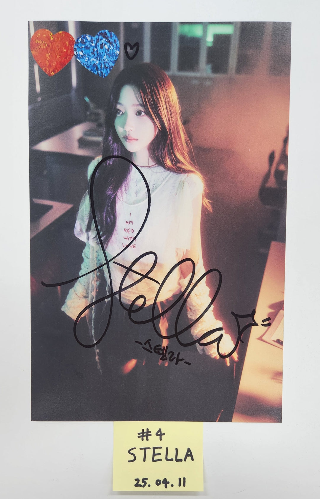 Hearts2Hearts "The Chase" - A Cut Page From Fansign Event Album [25.4.11]