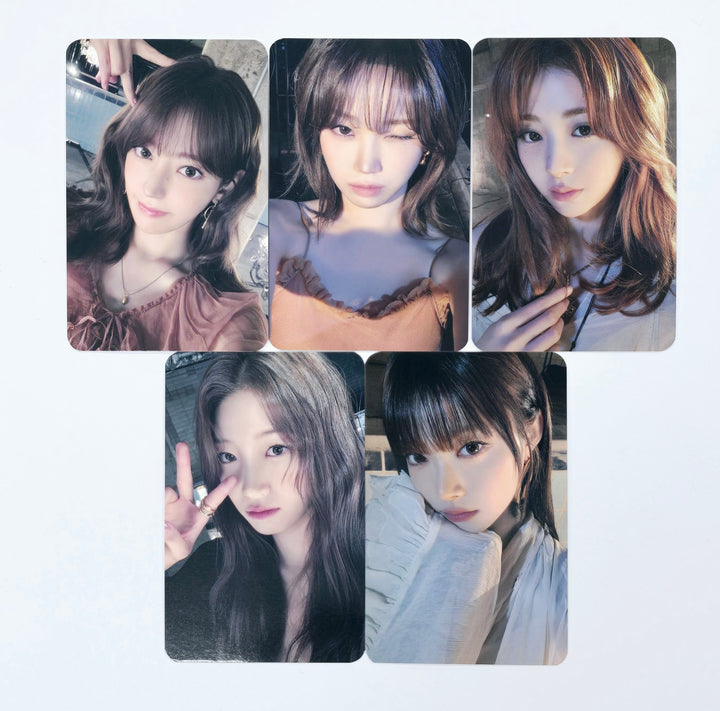 Le Sserafim "Hot" - Blue Dream Media Fansign Event Photocard [Compact Ver.] [25.4.14]