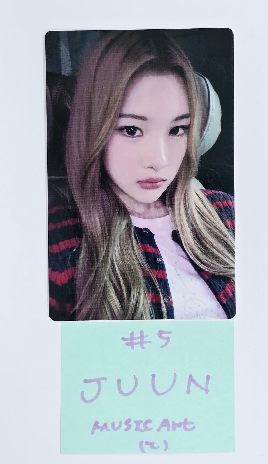Hearts2Hearts "The Chase" - Music Art Fansign Event Photocard Round 3 [25.4.14]