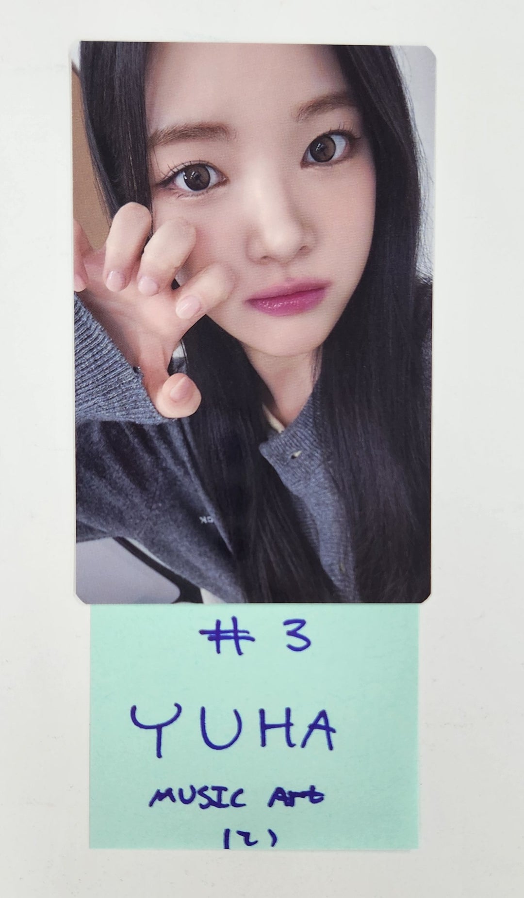 Hearts2Hearts "The Chase" - Music Art Fansign Event Photocard Round 5 [25.4.17]