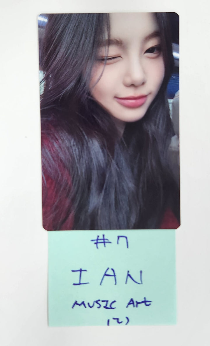 Hearts2Hearts "The Chase" - Music Art Fansign Event Photocard Round 5 [25.4.17]