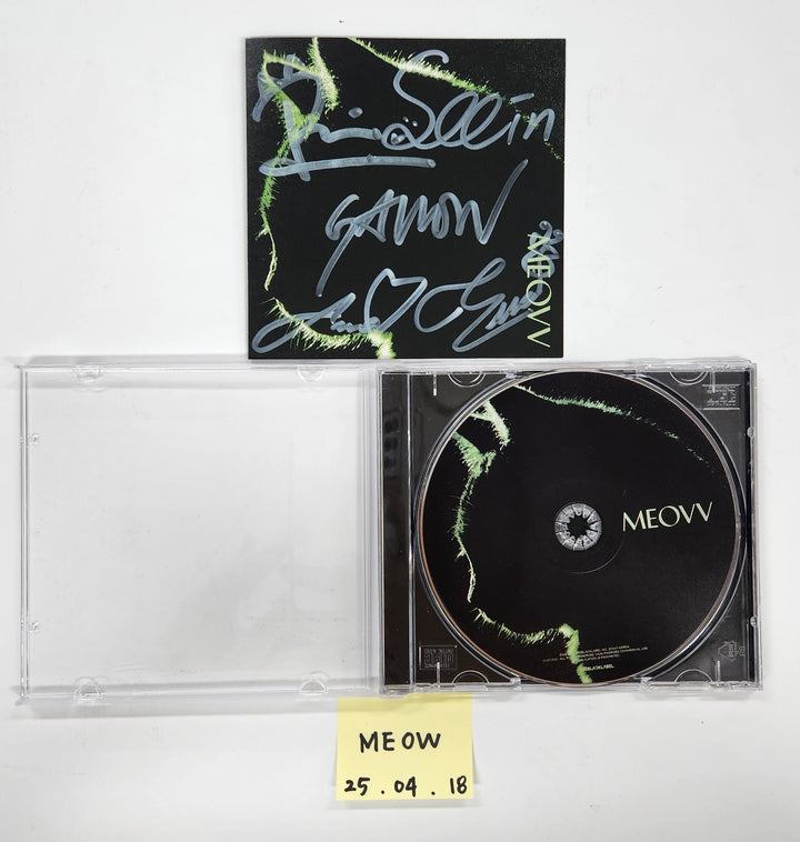 MEOVV "TOXIC" - Hand Autograhped(Signed) Promo Album [25.4.18]