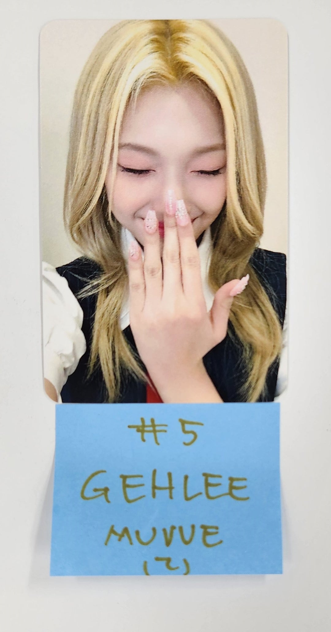 UNIS "SWICY" - MUVVE Pre-Order Benefit Photocard [25.4.18]