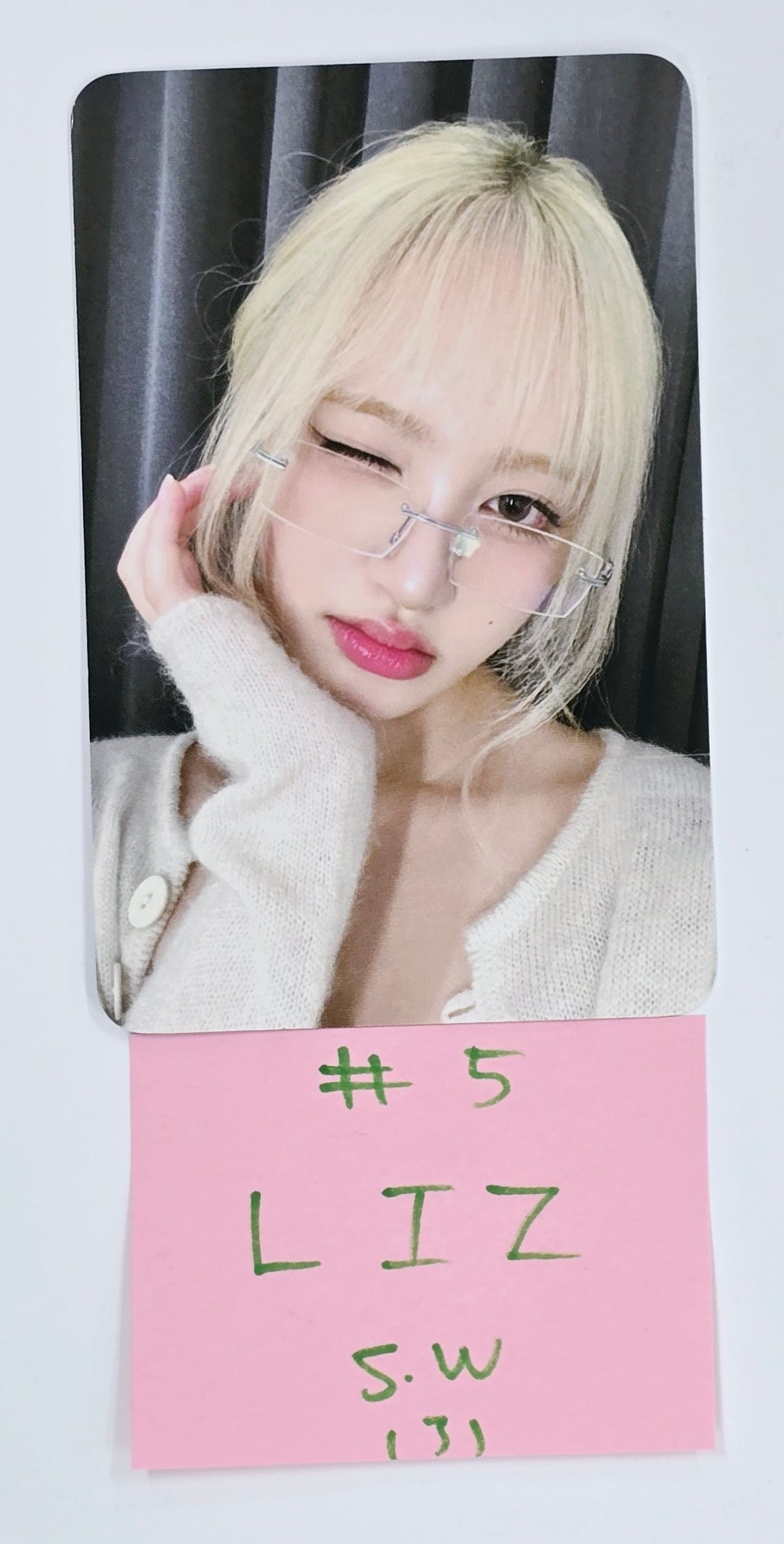 IVE "EMPATHY" - Soundwave Fansign Event Photocard Round 4 [25.4.21]