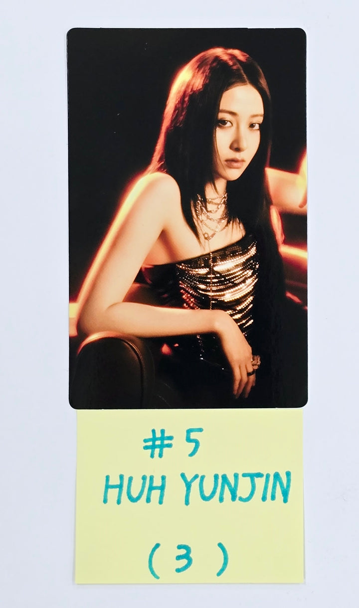 LE SSERAFIM "EASY CRAZY HOT" 2025 LE SSERAFIM TOUR - Official Mini Photocard (1) [25.4.21]