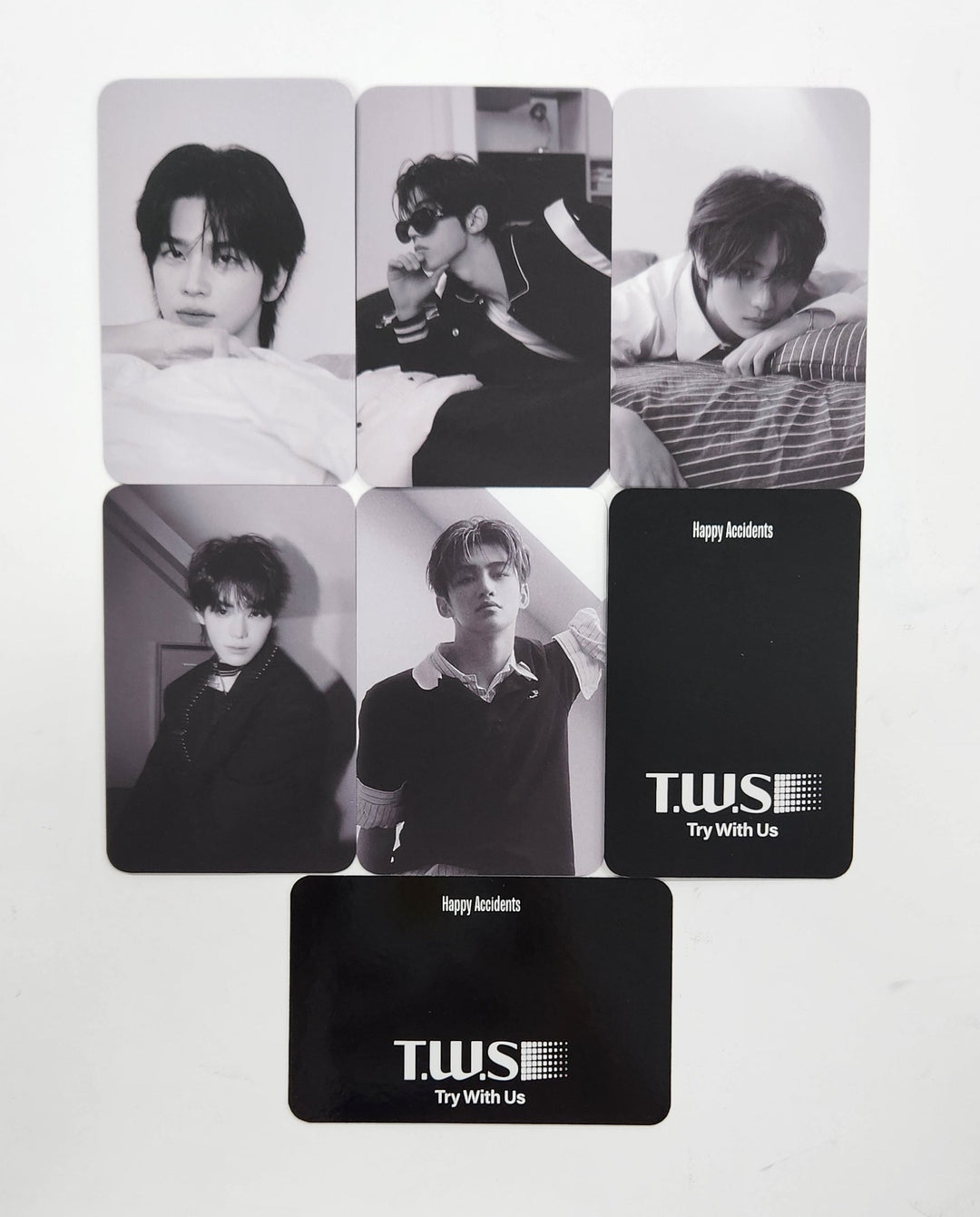 TWS "TRY WITH US" - Yes24 Pre-Order Benefit Photocard [Compact Ver.] [25.4.23]