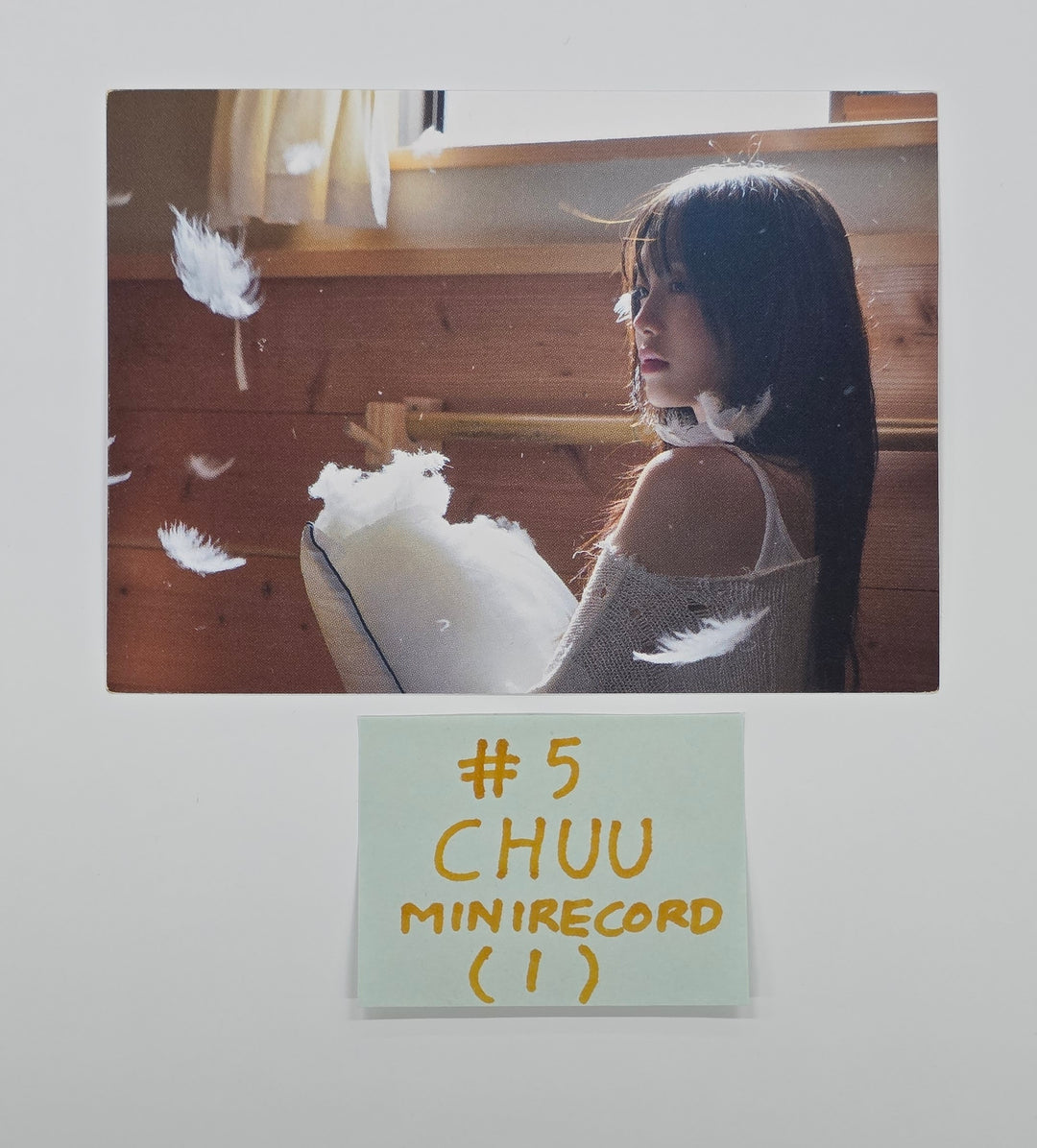 CHUU "Only cry in the rain" - Mini Record Lucky Draw Event Photocard Round 2 [Platform Ver.] [25.4.24]