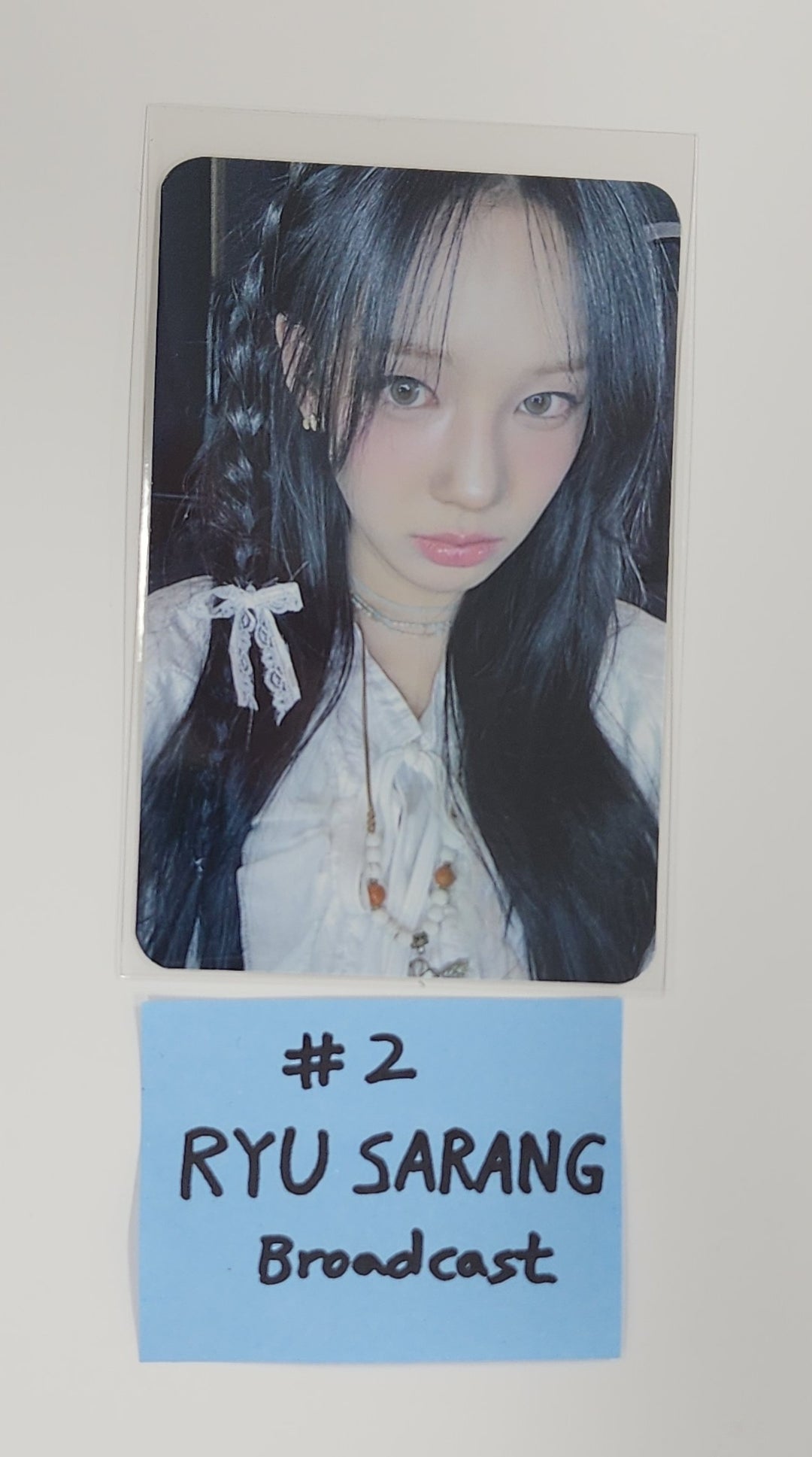 IZNA "N/a" - Broadcast Photocard [25.4.25]