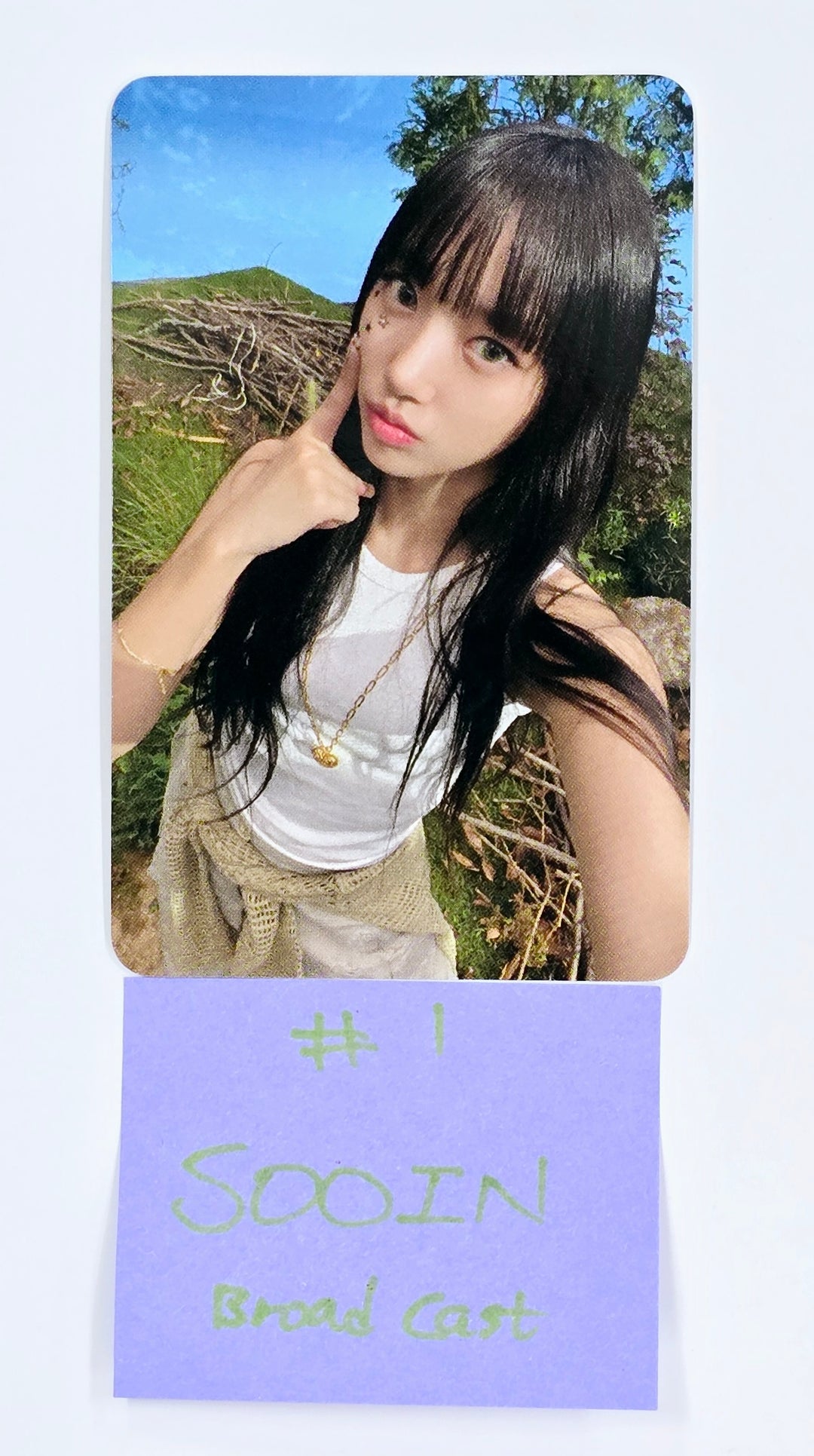MEOVV "MEOW" - Broadcast Photocard [25.4.28]