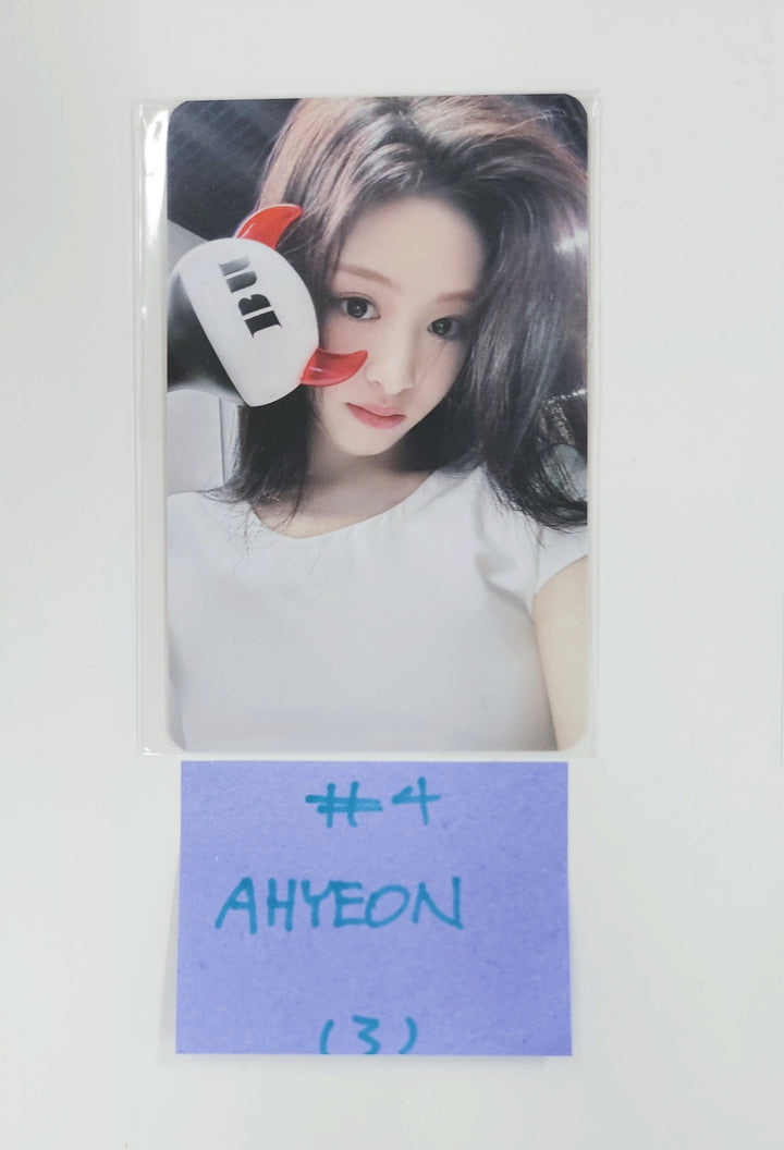 Babymonster - Official Lightstick Photocard [25.5.12]