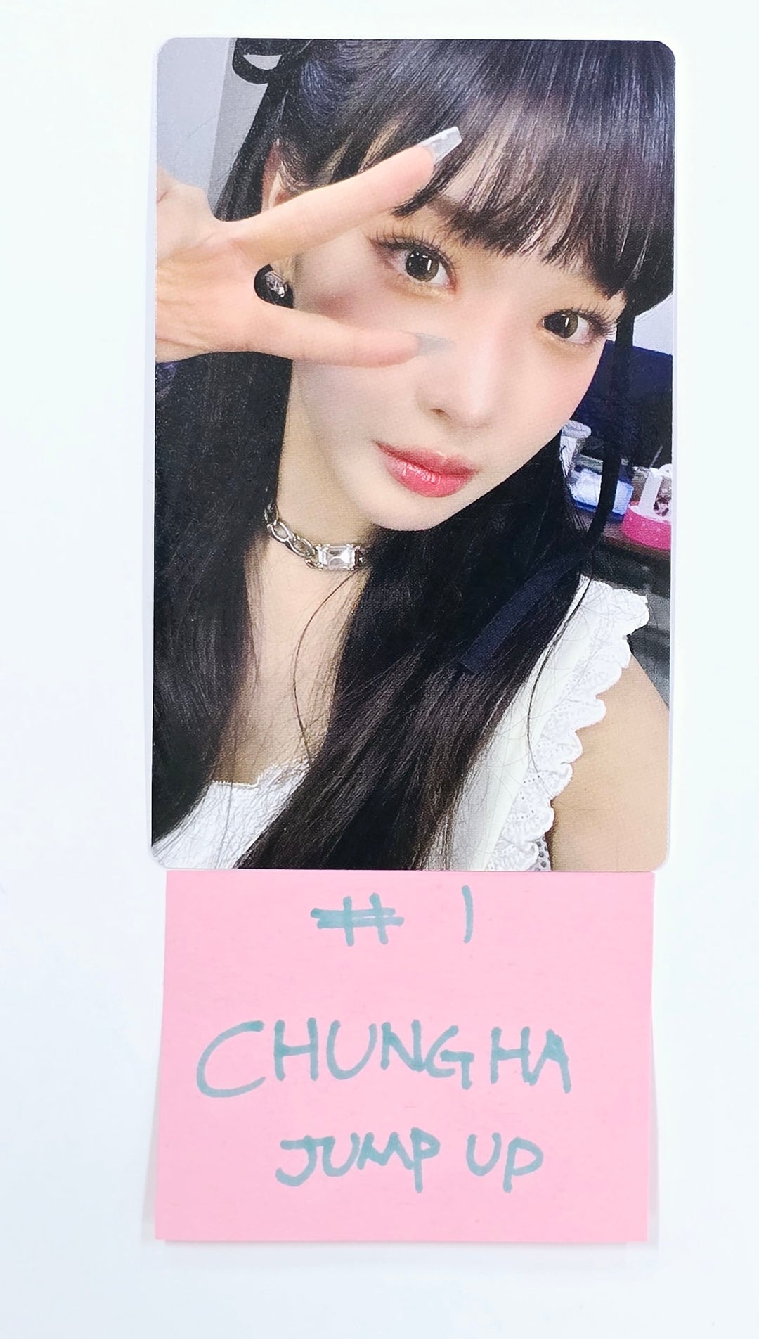 Chung Ha "Alivio" - Jump Up Fansign Event Photocard [25.5.13]