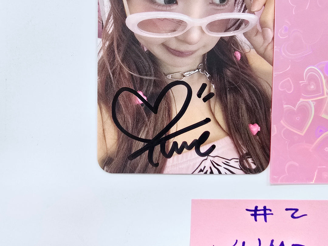 LOVEONE "Drama Queen" - Hand Autographed(Signed) Photocard [25.5.13]