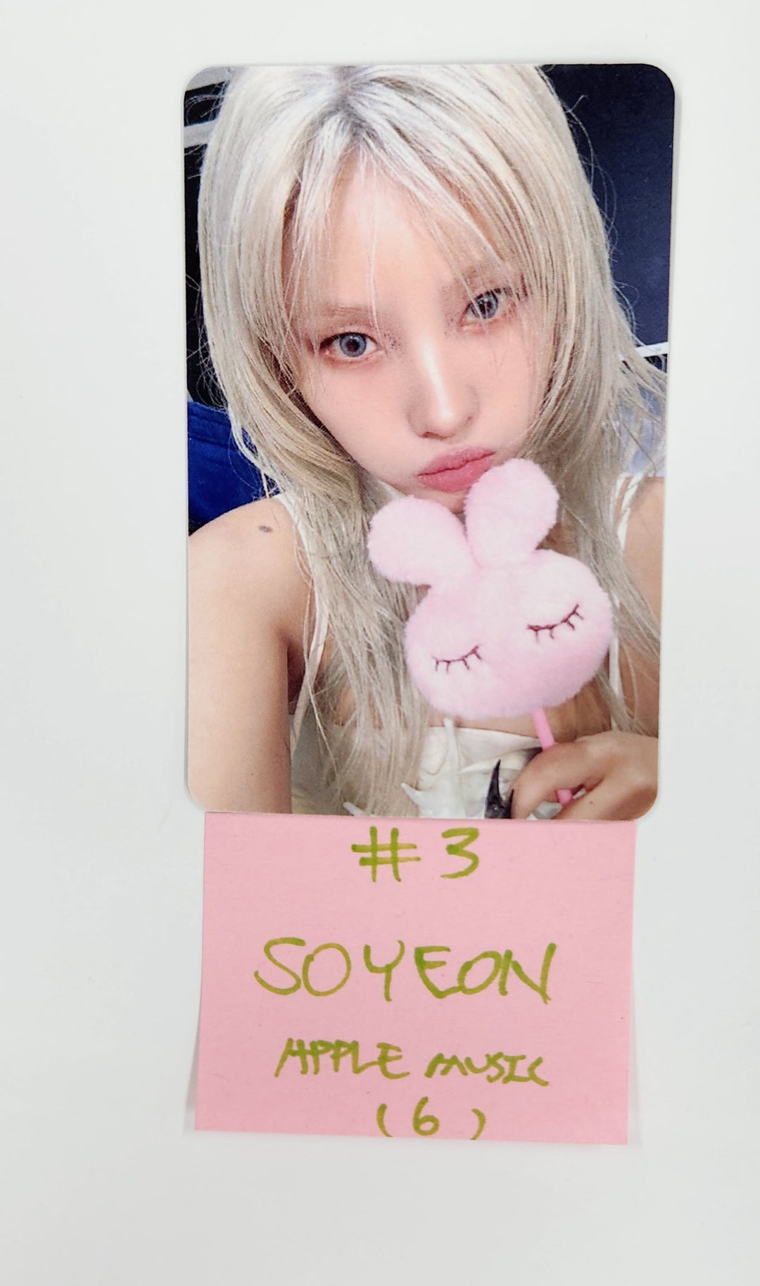 I-DLE "We are" - Apple Music Pre-Order Benefit Photocard [25.5.21]