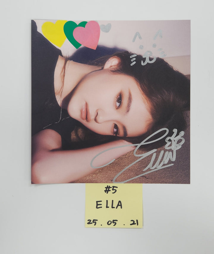 MEOVV "MY EYES OPEN VVIDE" -  A Cut Page From Fansign Event Album [25.5.21]