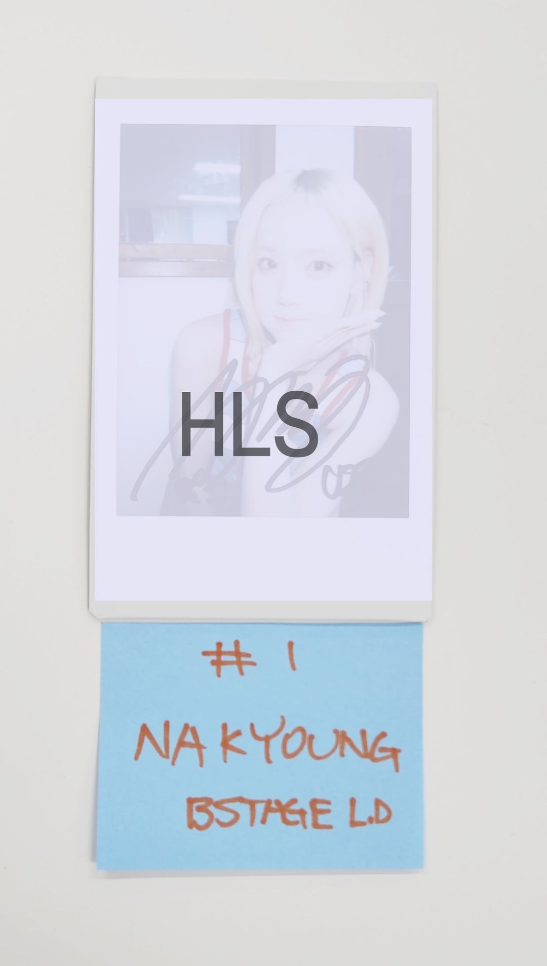 tripleS "ASSEMBLE25" - Hand Autographed(Signed) Polaroid [25.5.23]