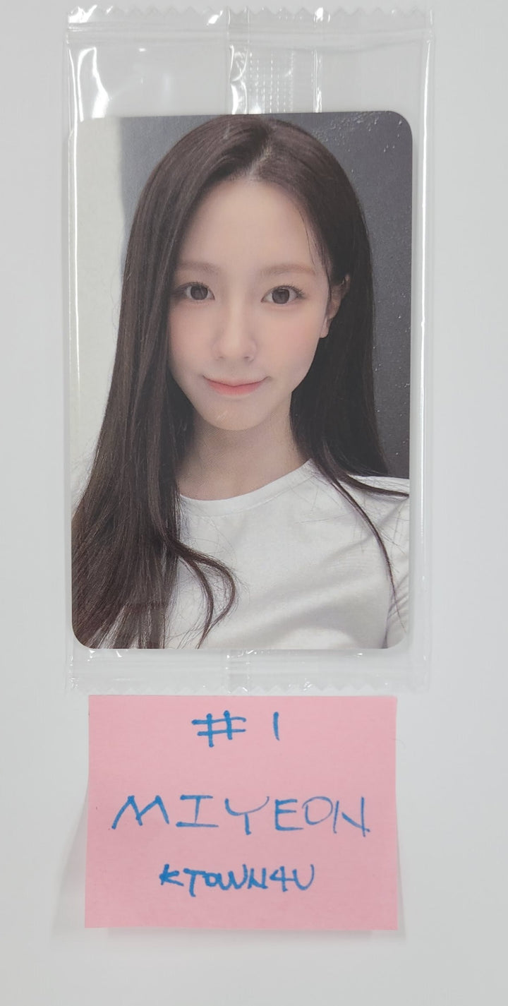 I-DLE "We are" - Ktown4U Special Gift Photocard [25.5.26]