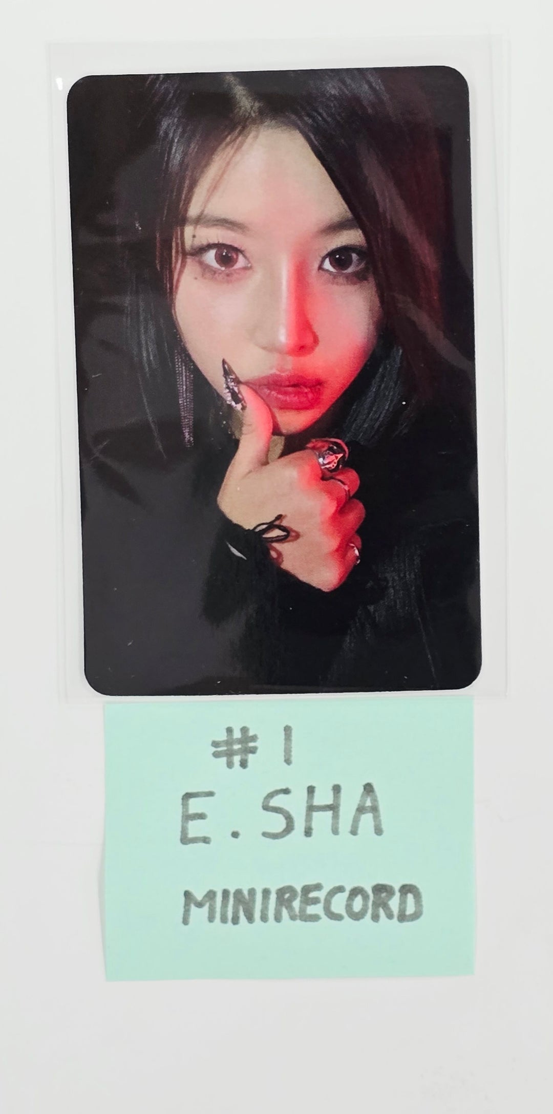 X:IN "Defend Myself" - Mini Record Pre-Order Benefit Photocard [25.5.27]