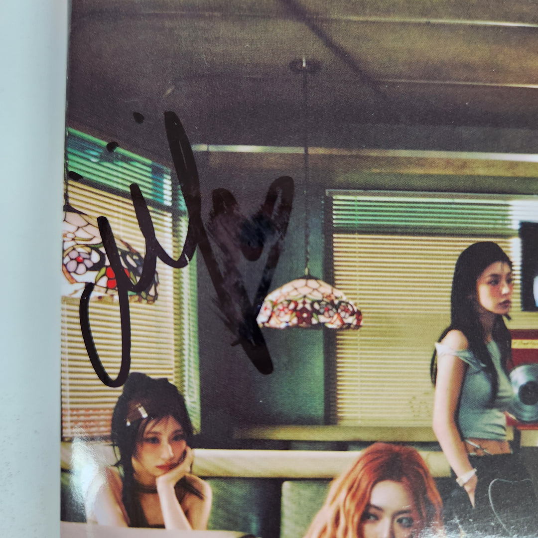 ITZY "Girls Will Be Girls", KISS OF LIFE "224", UAU "Playlist 
