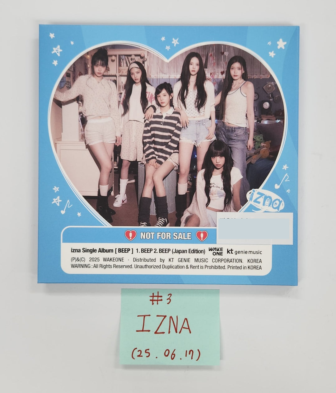 IZNA Digital Single "Beep" - Hand Autographed(Signed) Promo Album [25.6.17] (Restocked 6/18)