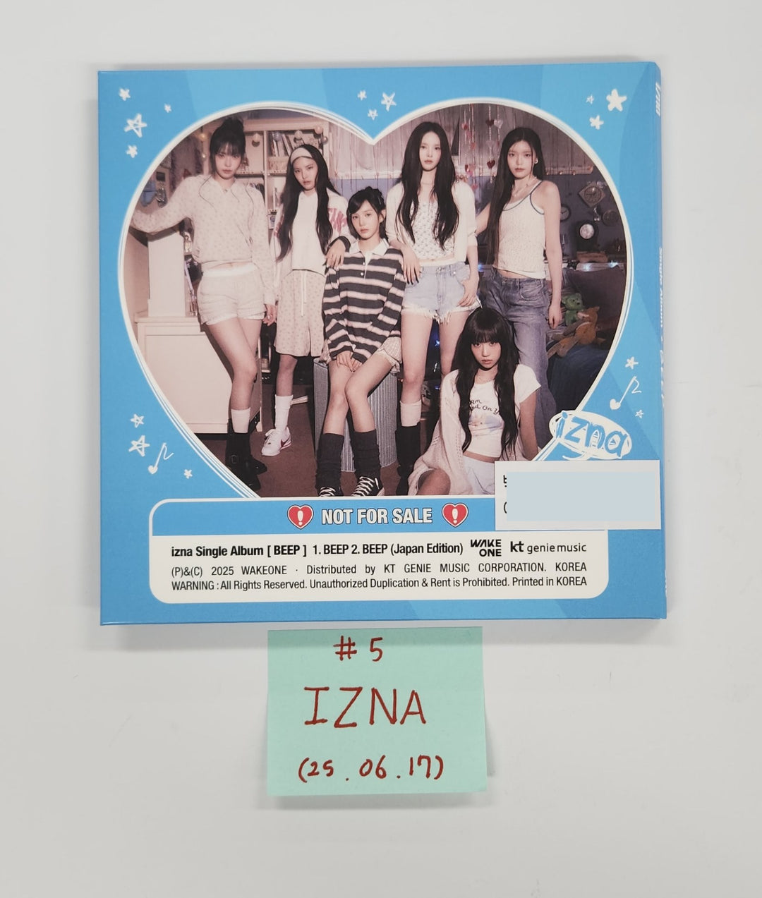 IZNA Digital Single "Beep" - Hand Autographed(Signed) Promo Album [25.6.17] (Restocked 6/18)