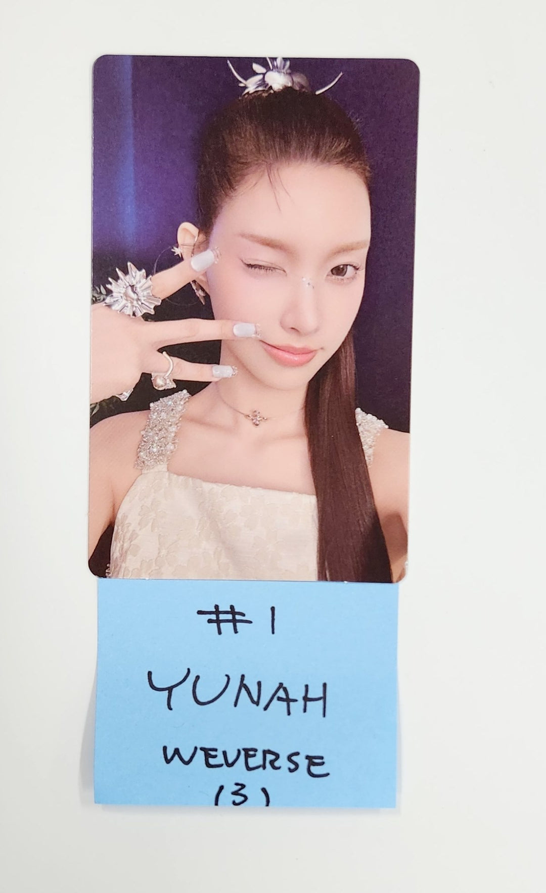 ILLIT "bomb" - Weverse Shop Pre-Order Benefit Photocard [25.6.18]