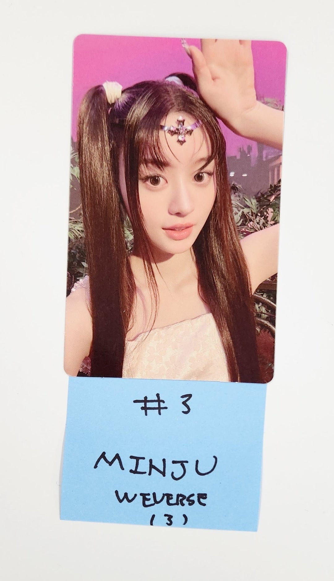 ILLIT "bomb" - Weverse Shop Pre-Order Benefit Photocard [25.6.18]
