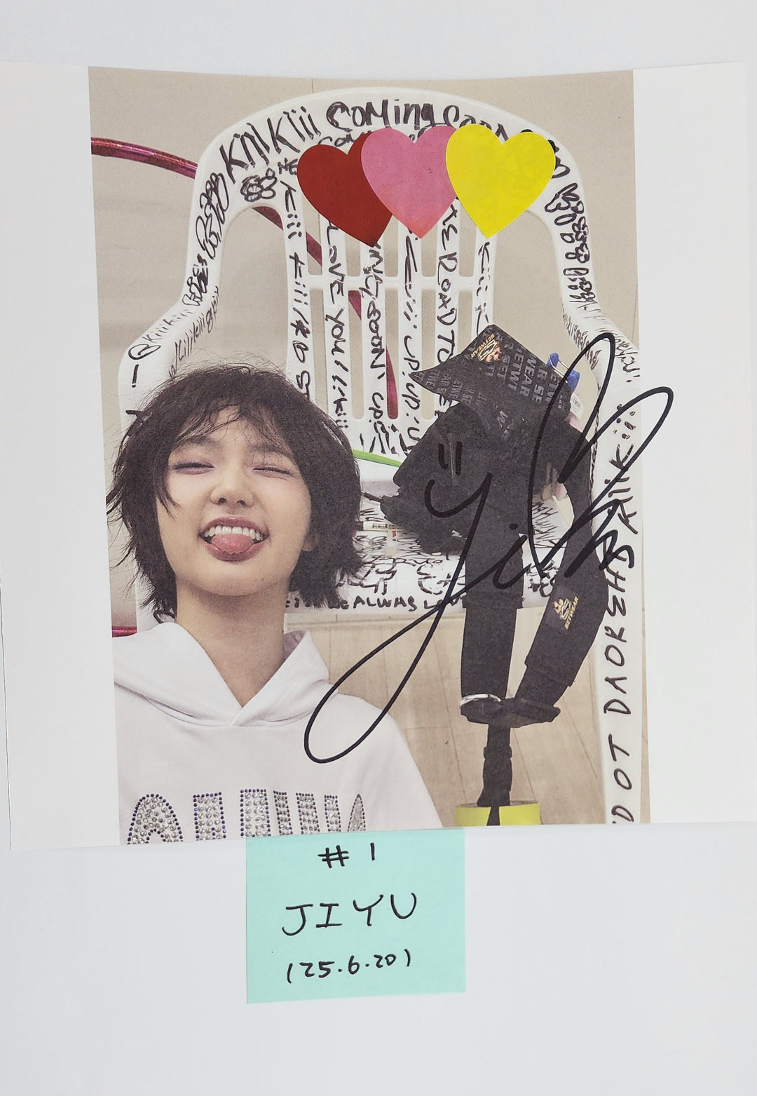 KiiiKiii "UNCUT GEM" - A Cut Page From Fansign Event Album [25.6.20]