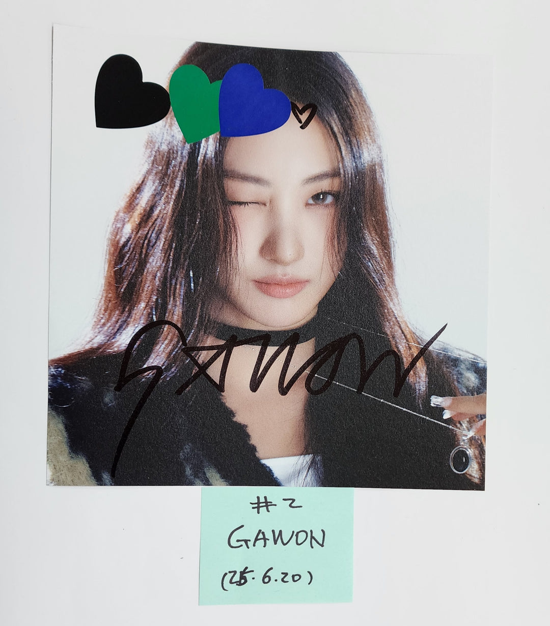 MEOVV "MY EYES OPEN VVIDE" -  A Cut Page From Fansign Event Album [25.6.20]