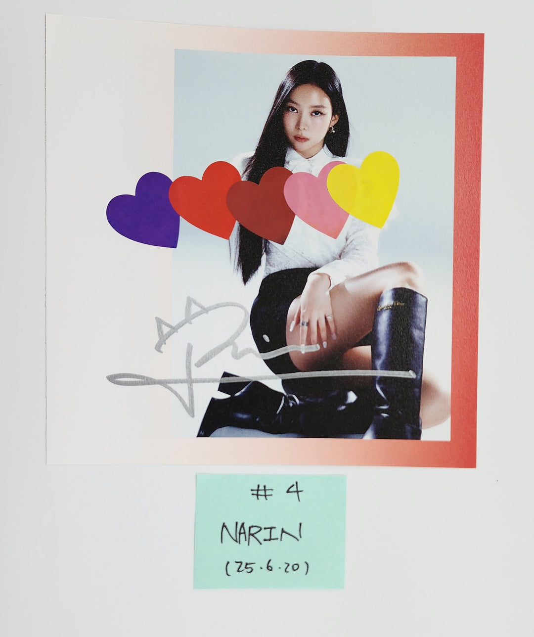 MEOVV "MY EYES OPEN VVIDE" -  A Cut Page From Fansign Event Album [25.6.20]