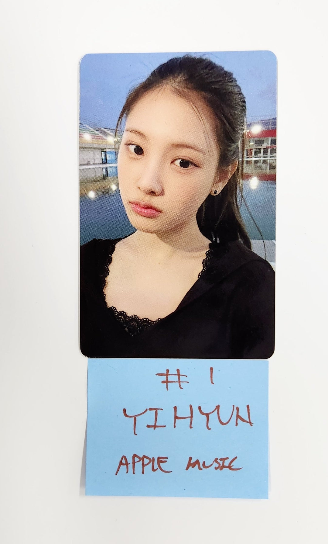 Baby DONT Cry "F Girl" - Apple Music Pre-Order Benefit Photocard [25.6.24]