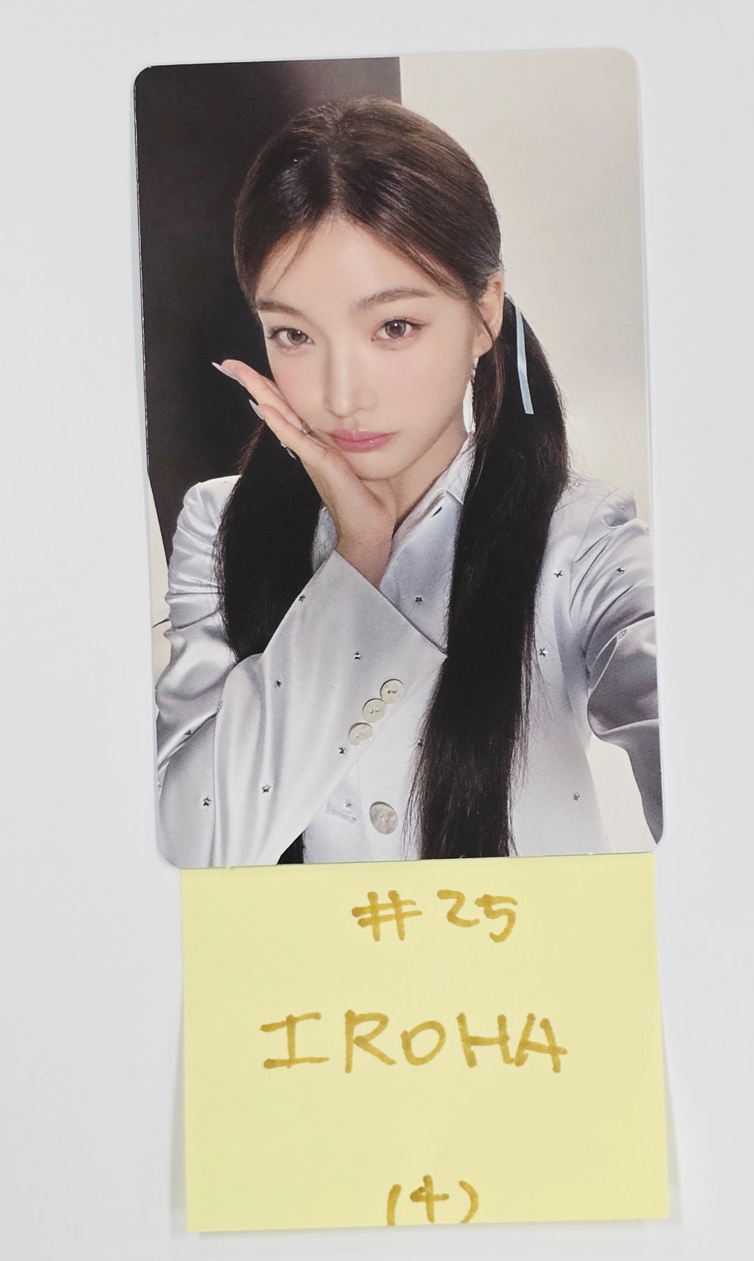ILLIT "2025 ILLIT GLITTER DAY" - Official Trading Photocard [25.6.30]
