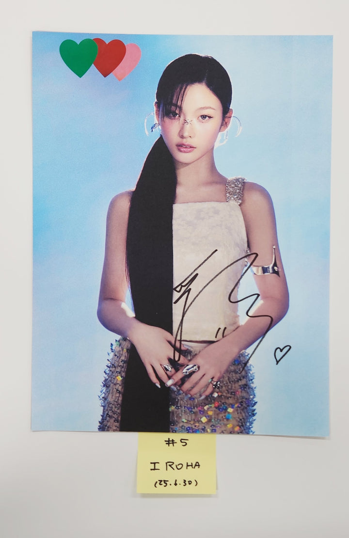 ILLIT "bomb" - A Cut Page From Fansign Event Album [25.6.30]