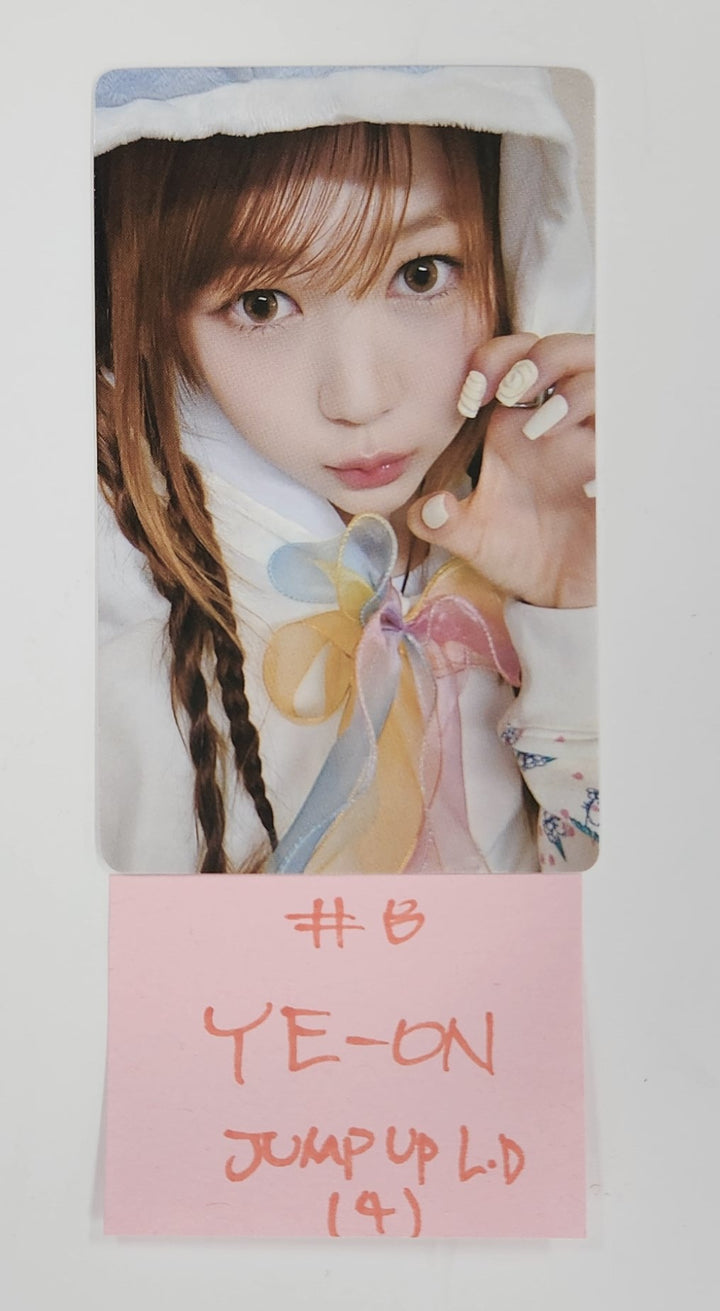 Hearts2Hearts "STYLE" - Jump Up Lucky Draw Event Photocard [25.7.10]