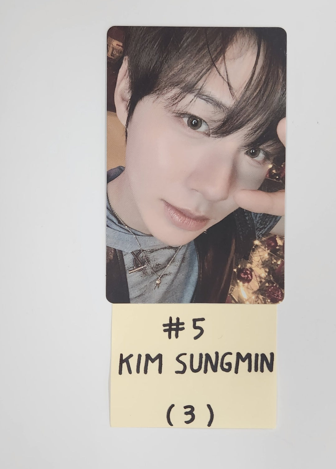 CLOSE YOUR EYES "Snowy Summer" - Official Photocard [25.7.10]