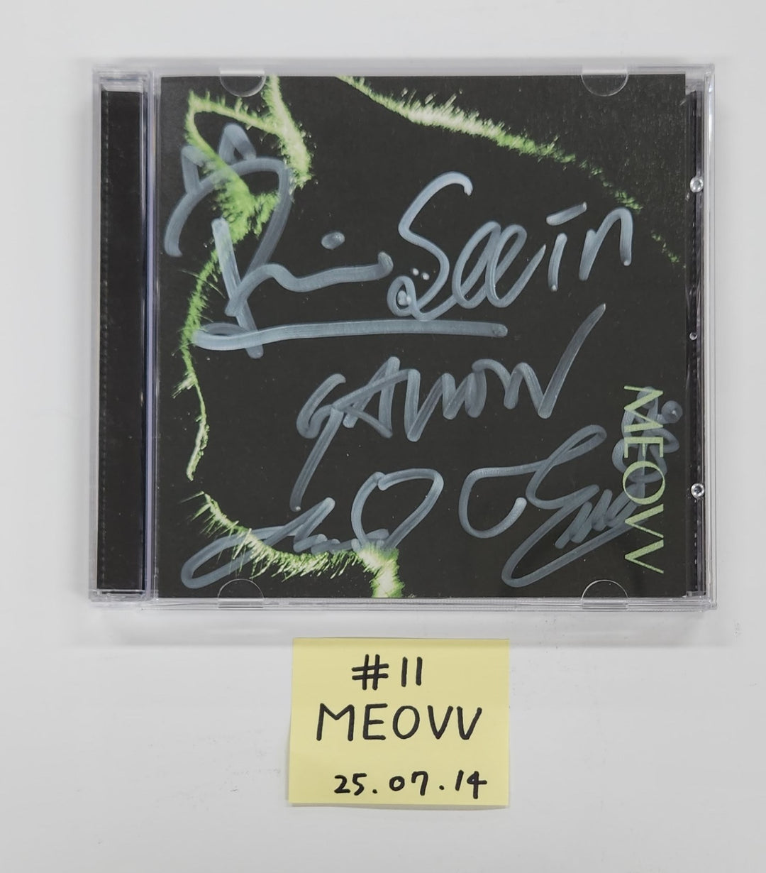 Aespa "Dirty Work", TWICE "THIS IS FOR", MEOVV "MEOVV" &amp; "TOXIC", Izna "BEEP" - Hand Autograhped(Signed) Promo Album [25.7.14]