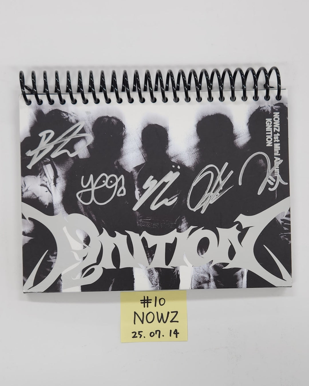 AHOF "WHO WE ARE", NOWZ "IGNITION" - Hand Autograhped(Signed) Promo Album [25.7.14]