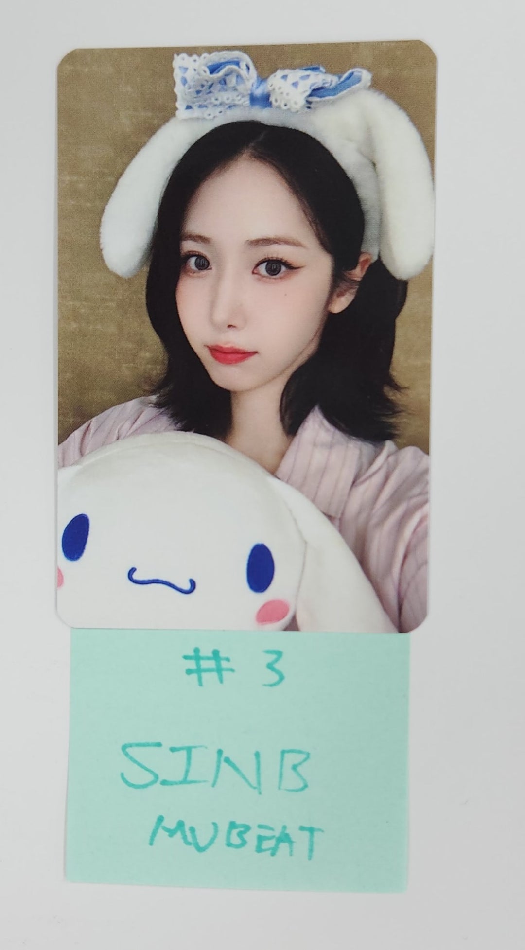 VIVIZ "A Montage of ( )" - MUBEAT Fansign Event Photocard [25.7.28]