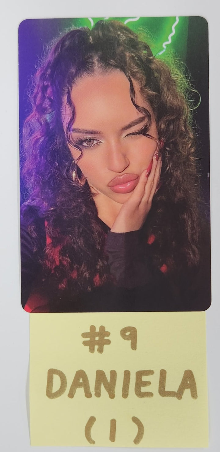 KATSEYE "BEAUTIFUL CHAOS" - Official Trading Photocard [25.8.7]