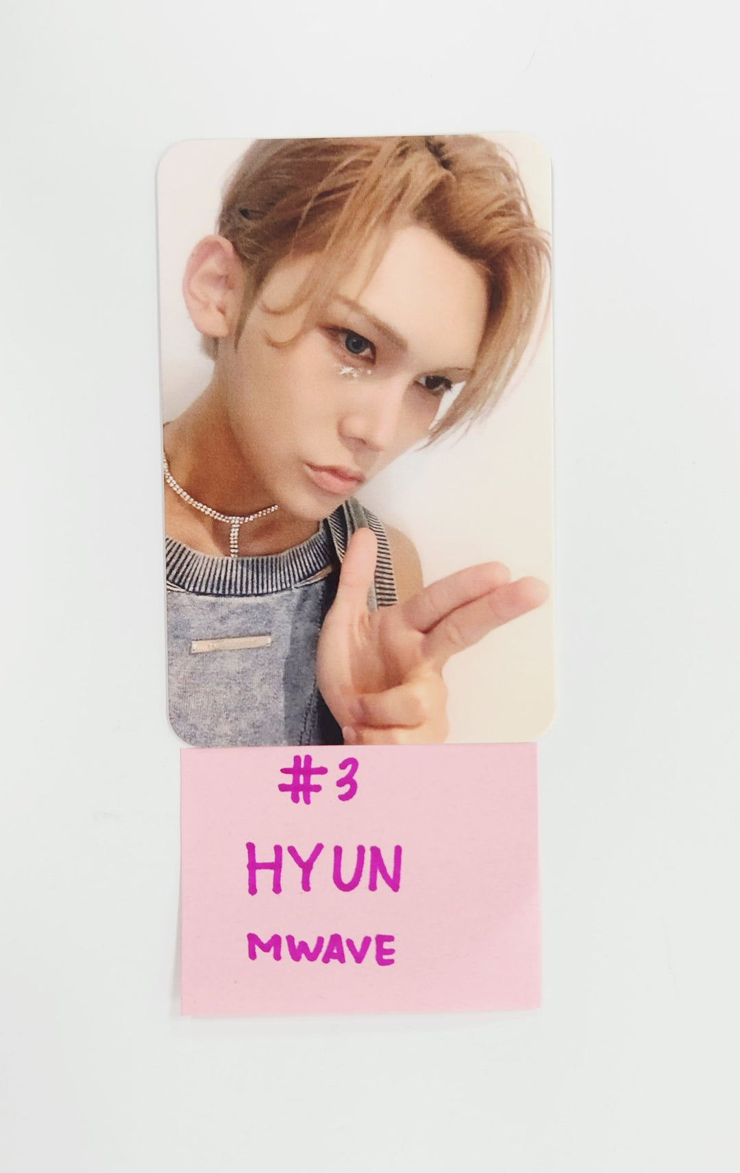 XLOV "I ONE" - Mwave Event Photocard [25.8.5]