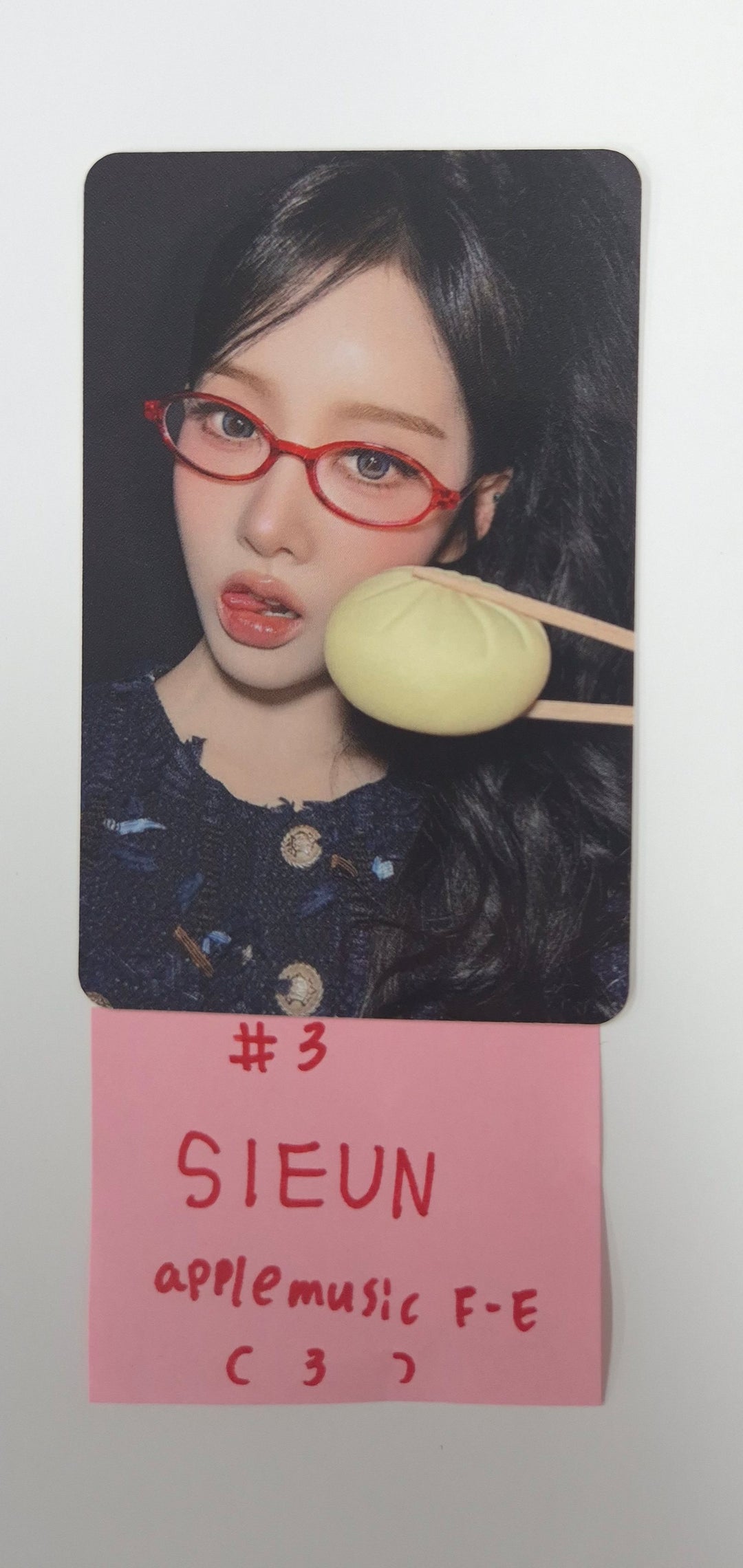 STAYC "I WANT IT" - Apple Music Fansign Event Photocard [25.8.8]