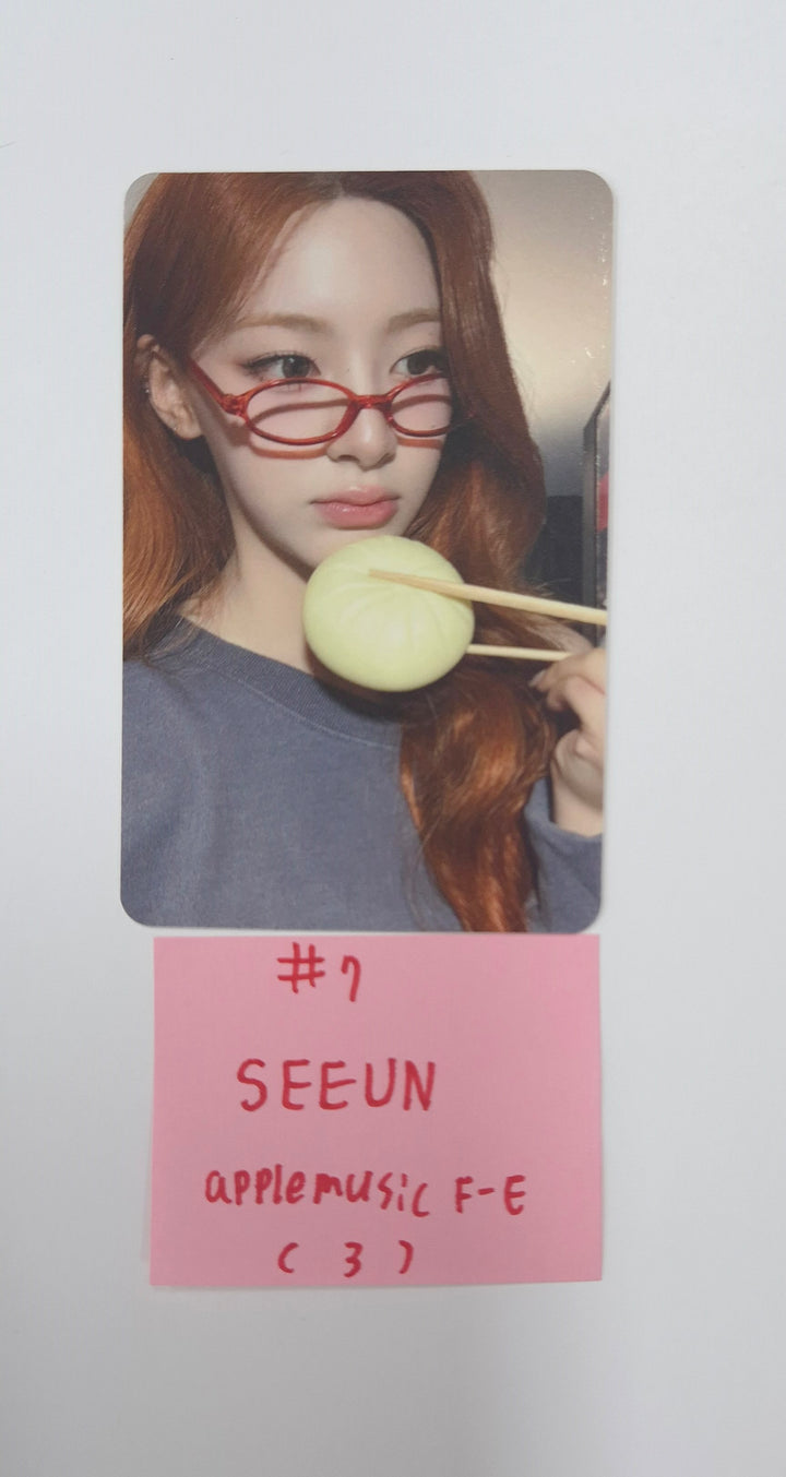 STAYC "I WANT IT" - Apple Music Fansign Event Photocard [25.8.8]