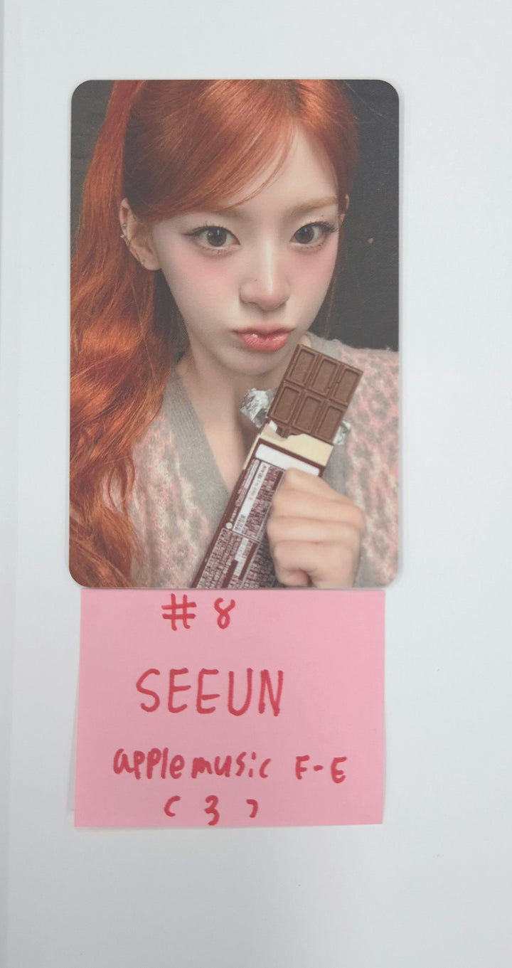 STAYC "I WANT IT" - Apple Music Fansign Event Photocard [25.8.8]