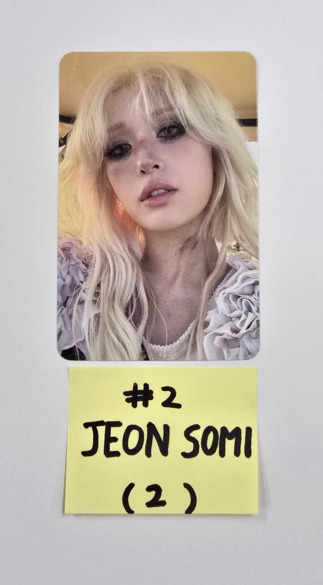 JEON SOMI "Chaotic &amp; Confused" - Official Photocard [25.8.13]