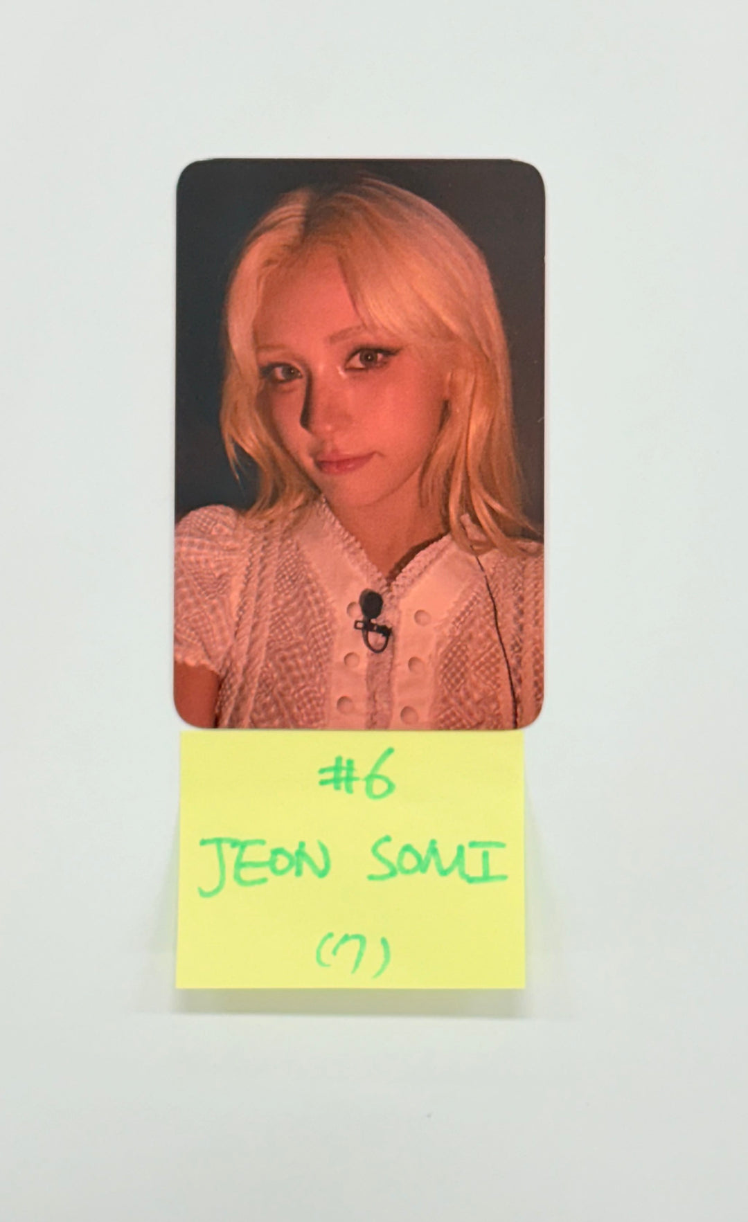 Jeonsomi "Chaotic &amp; Confused" - Olive Young Trading Photocard [25.8.18]