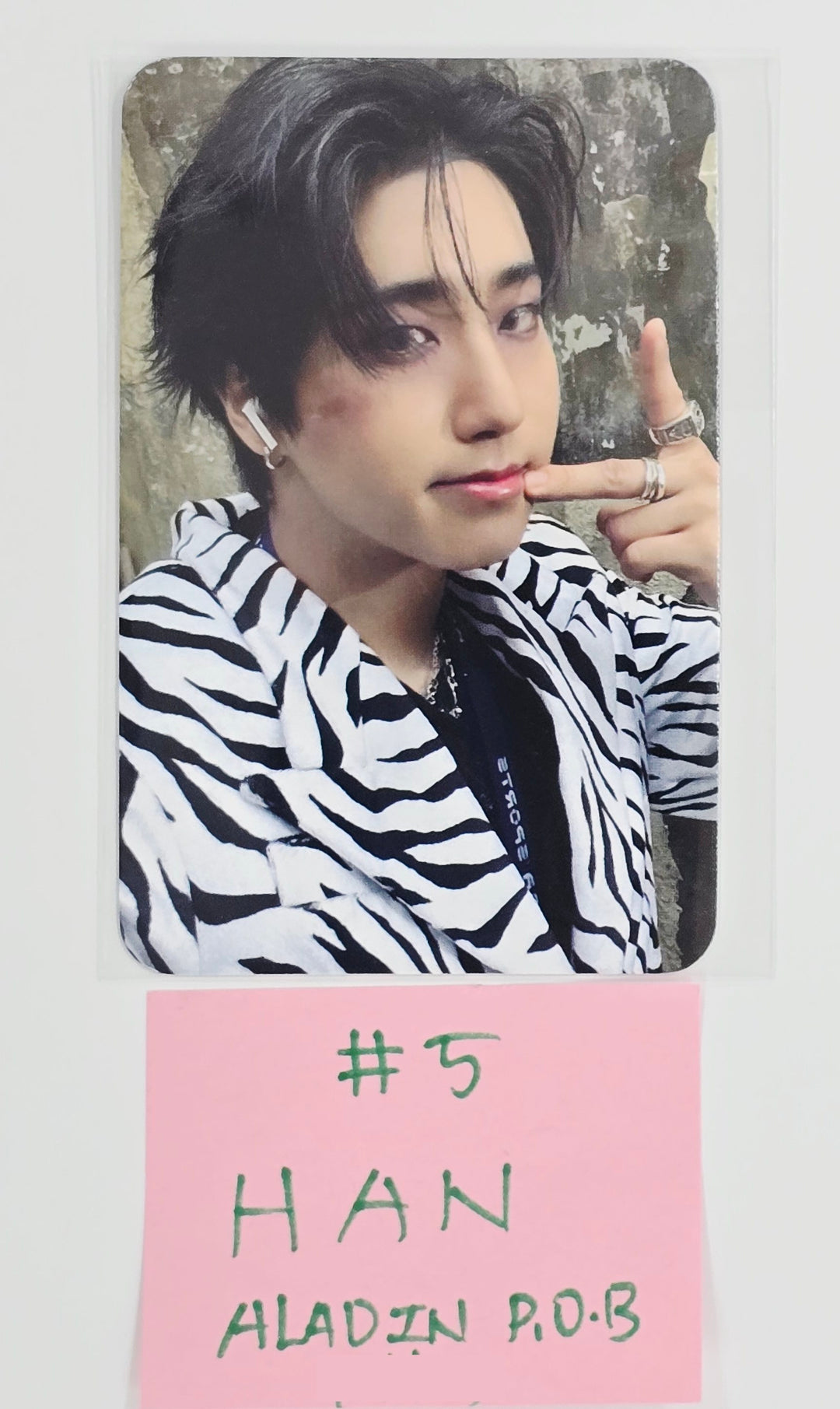 Stray Kids "KARMA" - Aladin Pre-Order Benefit Photocard [Restocked 9/1] [25.8.25]