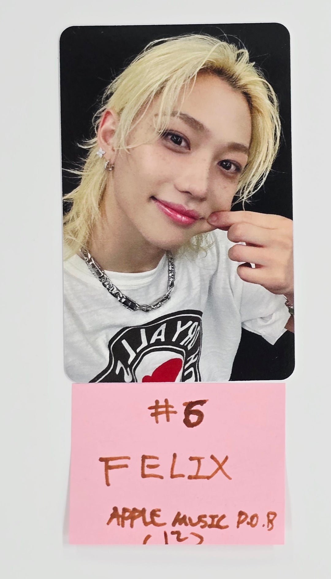 Stray Kids "KARMA" - Apple Music Pre-Order Benefit Photocard [Restocked 9/1] [25.8.25]