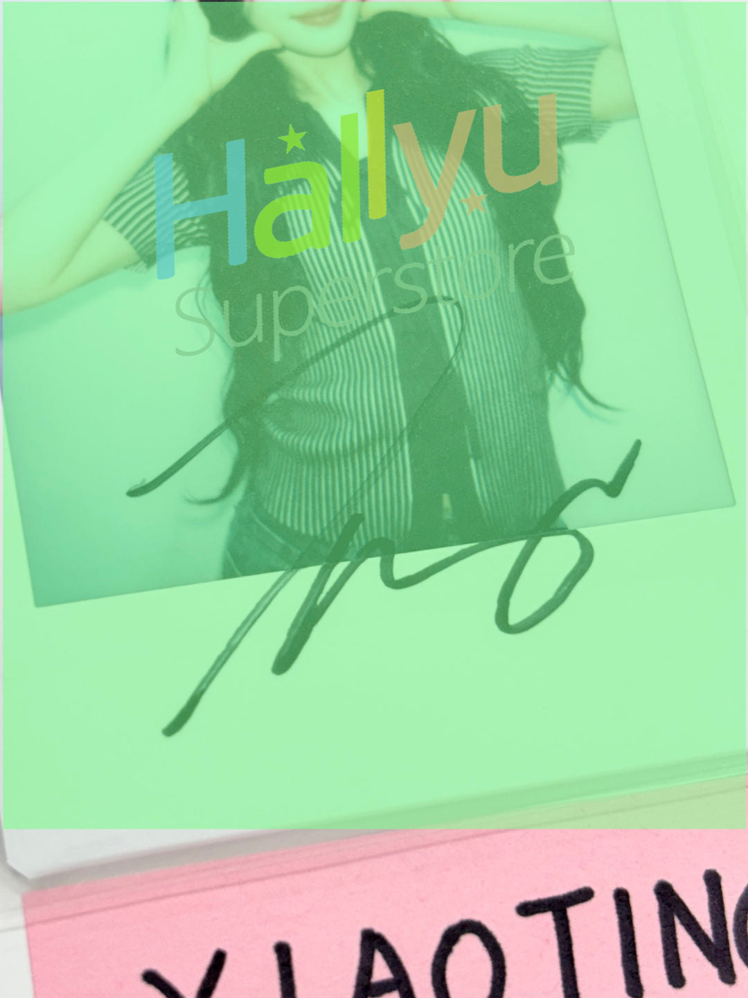 XIAOTING (of Kep1er) - "BUBBLE GUM" - Hand Autographed(Signed) Polaroid [25.9.11]