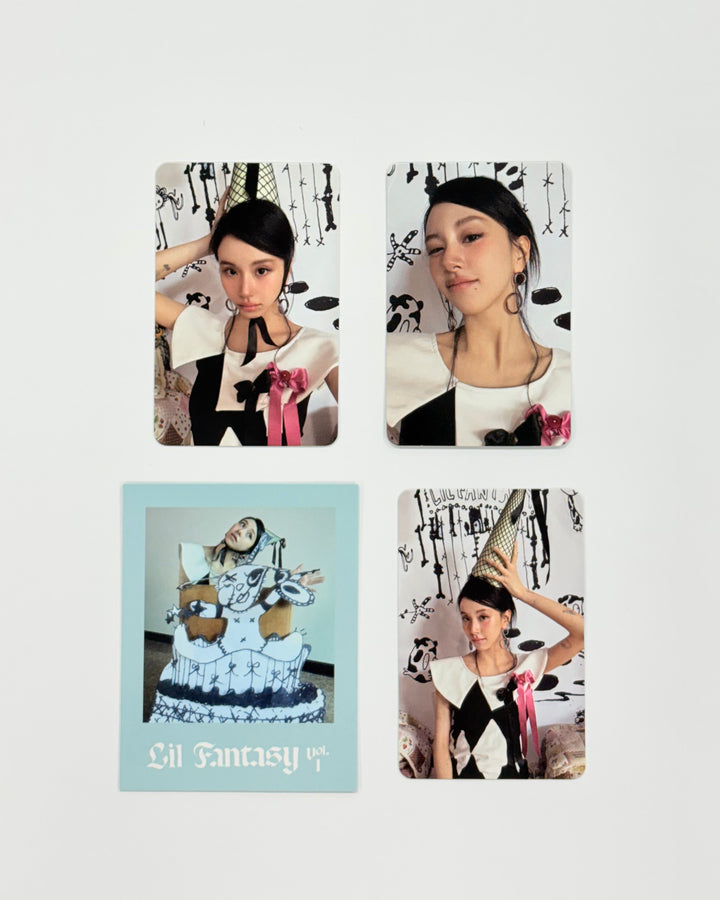 CHAEYOUNG (of Twice) "LIL FANTASY" - Official Photocard (Sparkle ver.) [25.9.17]