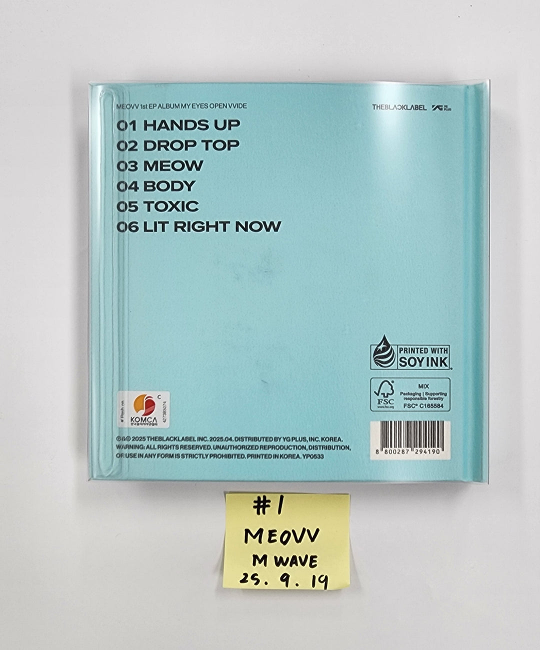 MEOVV 1st EP "MY EYES OPEN VVIDE’" - MWAVE Hand Authgraphed (Signed) Album  [25.9.19]