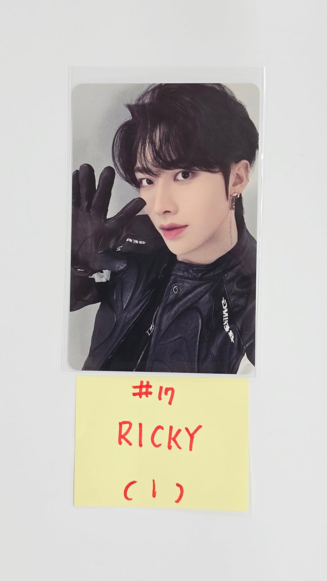 ZEROBASEONE(ZB1) - 2025 ZEROBASEONE World Tour "HERE &amp; NOW" in Seoul Trading Photocard ver.1 [25.10.10]